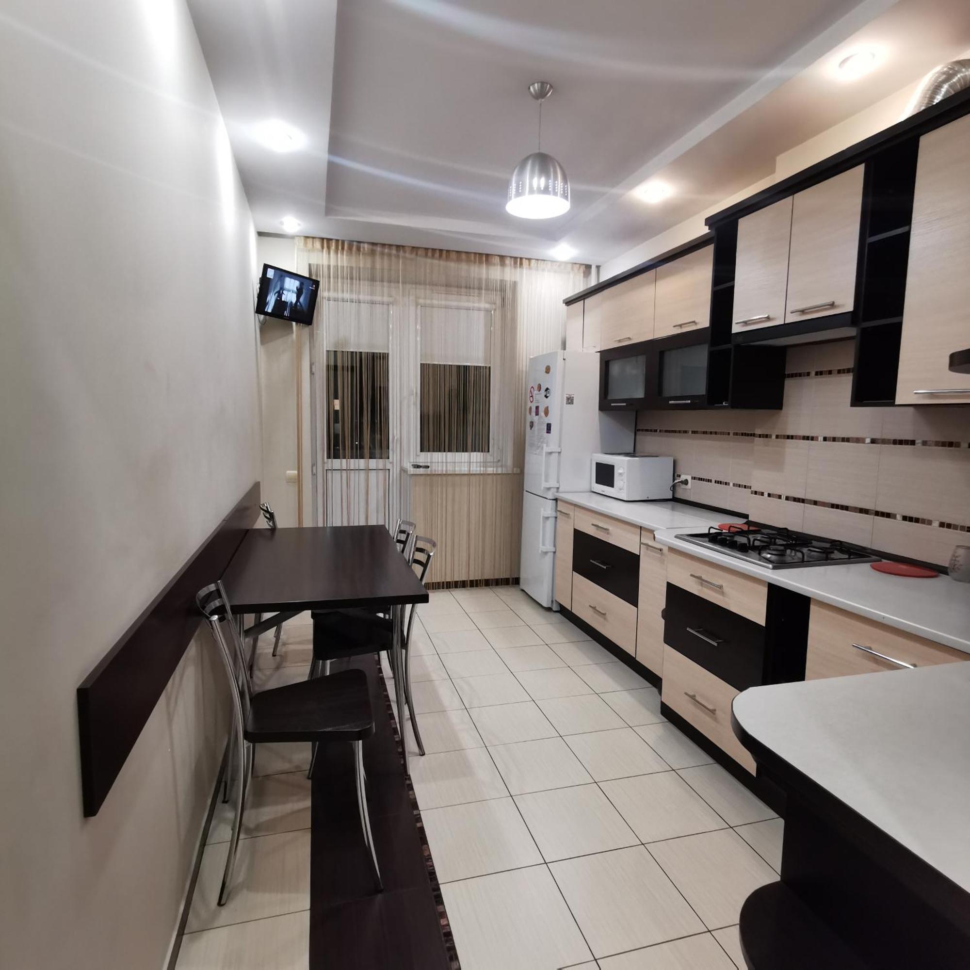 Big Apartment In Rivne Center Εξωτερικό φωτογραφία